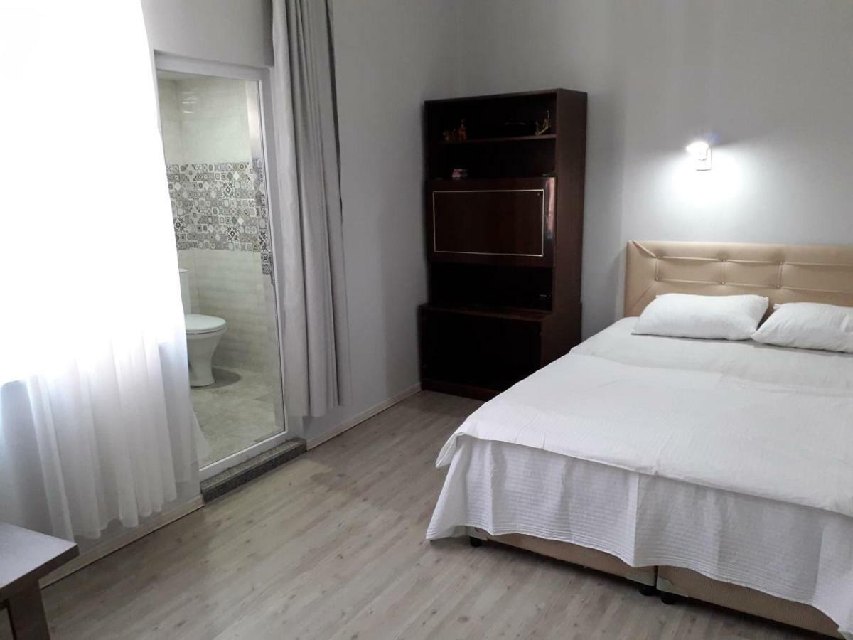 Zaza Guest House 科布列季 外观 照片