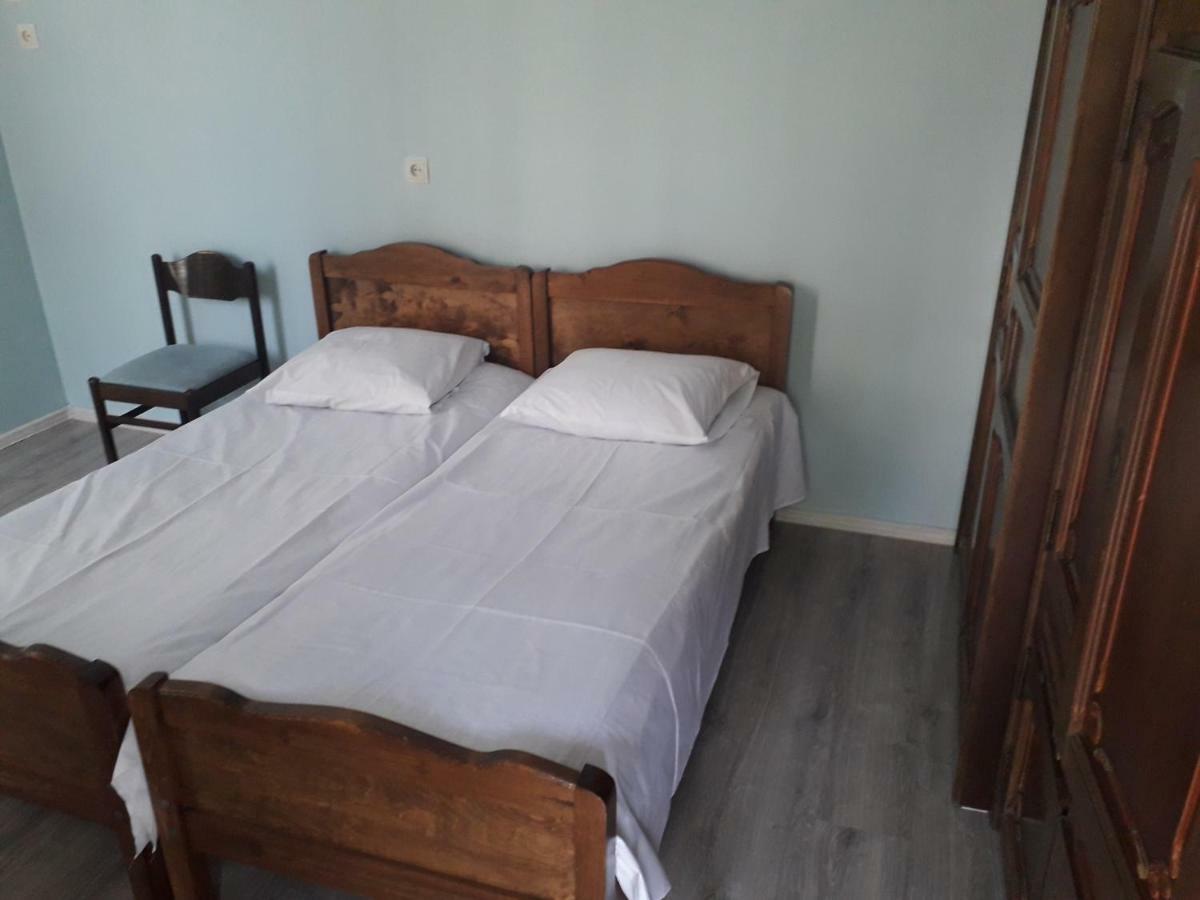 Zaza Guest House 科布列季 外观 照片