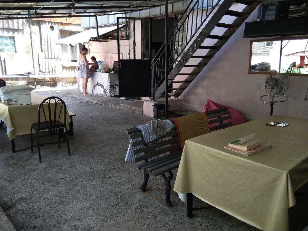 Zaza Guest House 科布列季 外观 照片